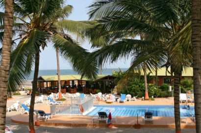Sunset Beach swimming pool and pool bar