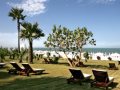 Lawns leading down to the beach