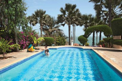 Swimming pool at Ngala Lodge