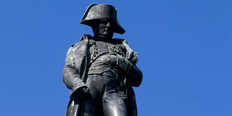Napoléon Bonaparte statue Napoléon Bonaparte statue