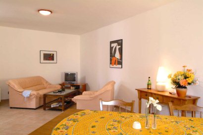 Lounge/dining room