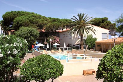 Hotel & Grounds