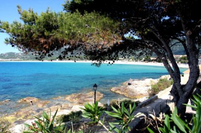 Nearby Beach & Bay