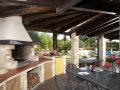 Covered terrace/dining area