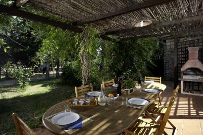 Outside Dining/BBQ Area