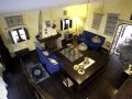 Lounge/Dining Area