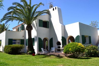 Villa & Grounds