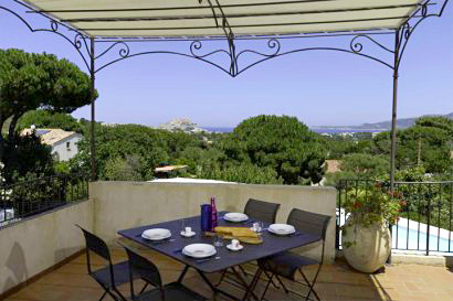 Outside Terrace/Dining Area