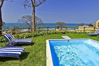 Clifftop Spa pool at The Sheraton