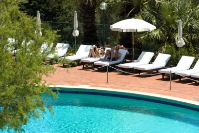 Pool and Views