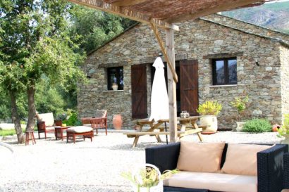 Outside Seating Areas/Grounds