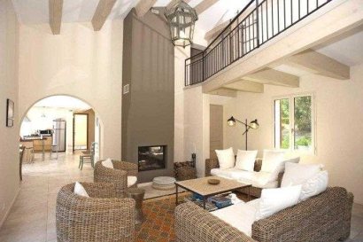 Lounge Area