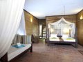 Spacious guestroom at Sandele
