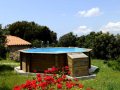 Free standing raised pool