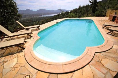 Pool & view