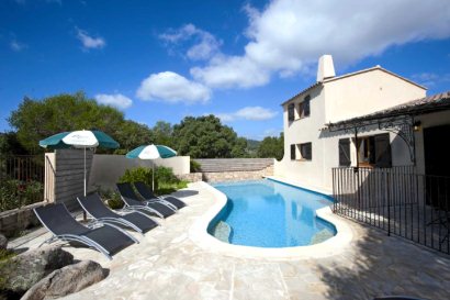 Pool & villa