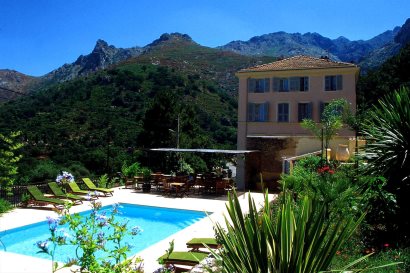 Hotel & Grounds