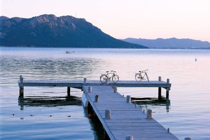 Hotels pontoon - waterports are offered