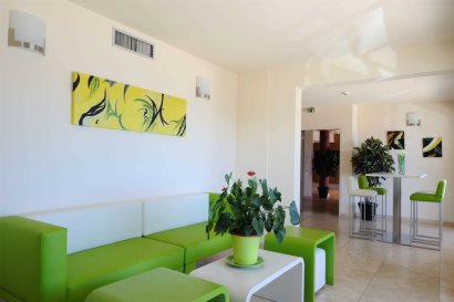 Bar reception