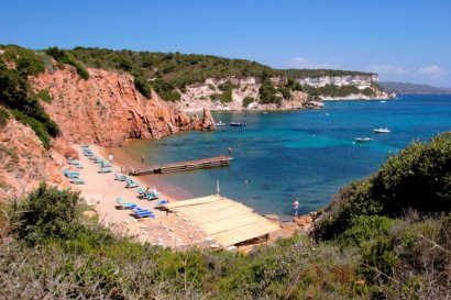 Secluded beach directly below the hotel