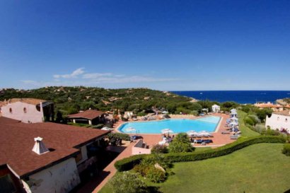 Hotel Location and Pool Area