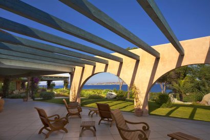 Outdoor Lounge Area and Grounds