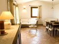 Lounge/Dining Area